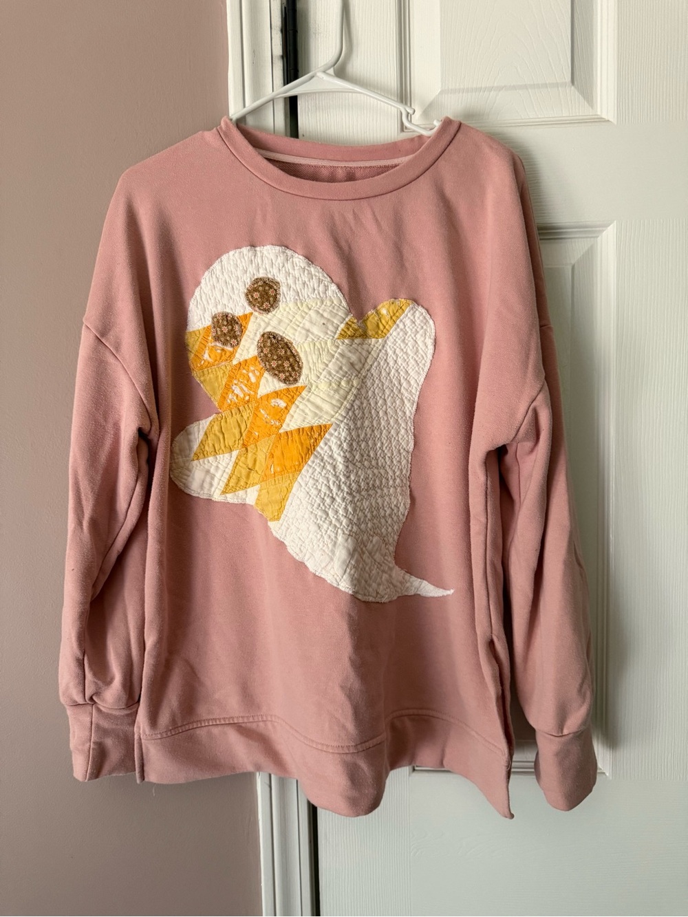 Pink Quilted Ghost Appliqué Sweatshirt